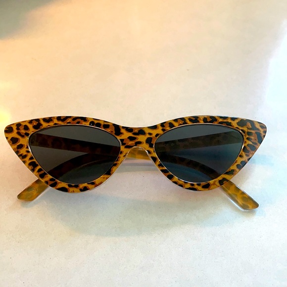 ASOS Accessories - Cat eye leopard print sunglasses
